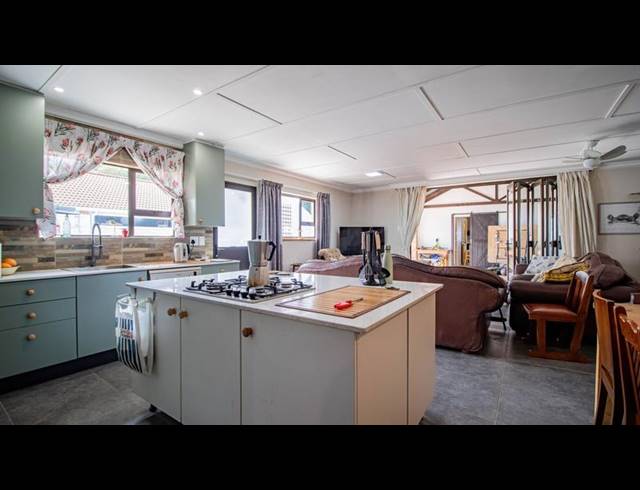 3 BEDROOM HOUSE FOR SALE IN KENSINGTON